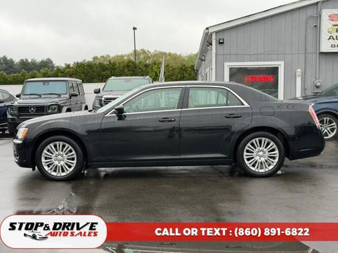 Used 2014 Chrysler 300 AWD w/ Driver Convenience Group image 2