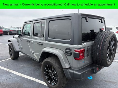 Used 2023 Jeep Wrangler Unlimited Sahara w/ Cold Weather Group AWD/4WD image 6