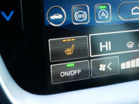 Used 2023 Subaru Outback Premium image 28