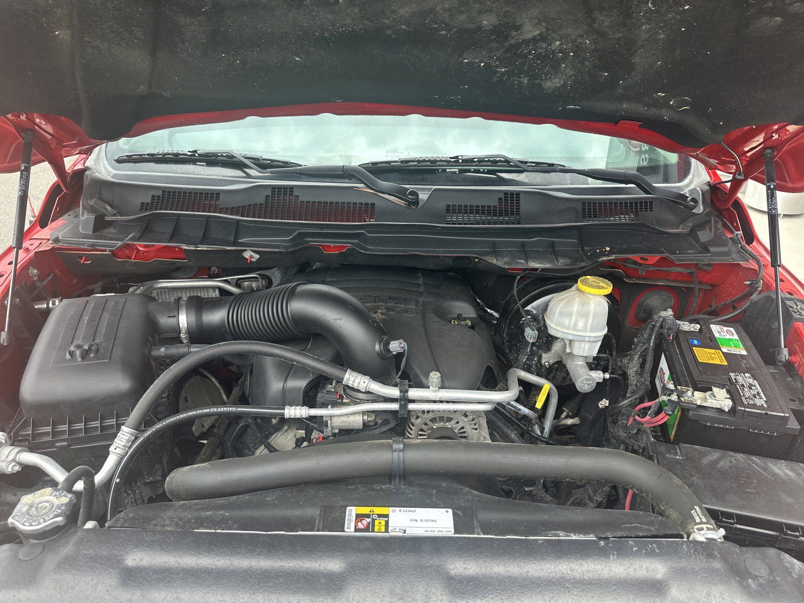 Used 2019 RAM 1500 Classic SLT AWD/4WD image 31