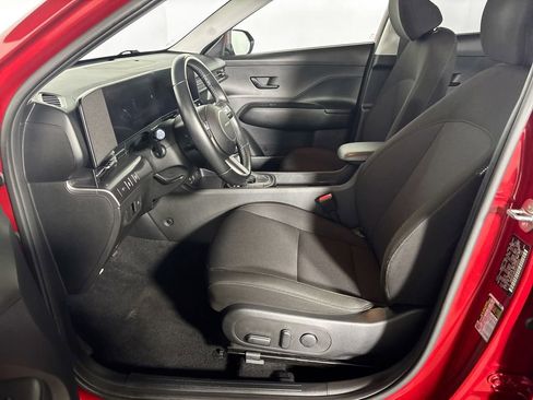 Used 2025 Hyundai Kona SEL AWD/4WD image 11