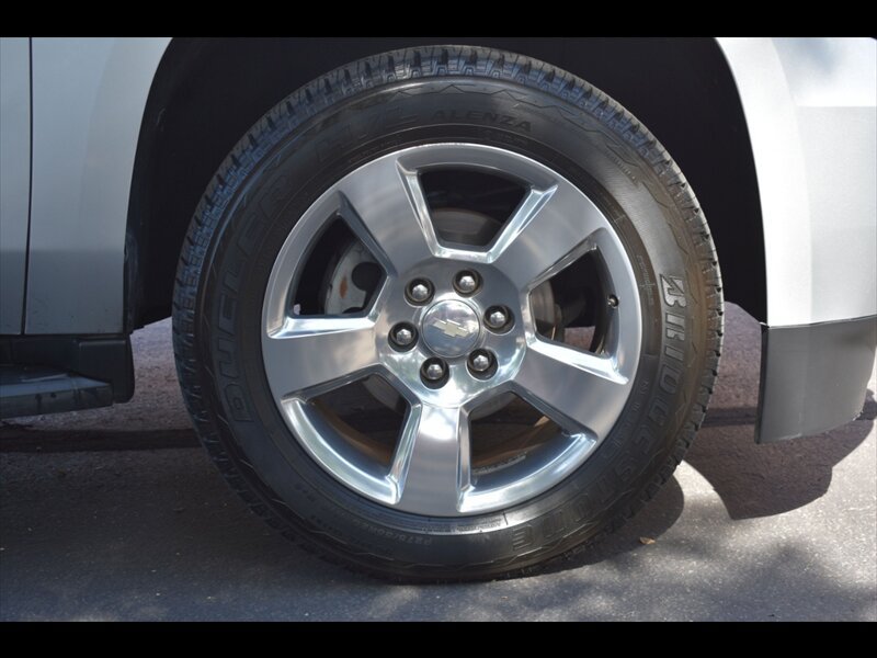 Used 2018 Chevrolet Tahoe LT w/ Luxury Package RWD image 39