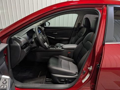 Used 2025 Nissan Sentra SR w/ SR Premium Package FWD image 14