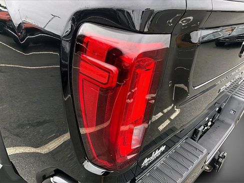 Used 2022 GMC Sierra 2500 Denali w/ Denali Ultimate Package image 31