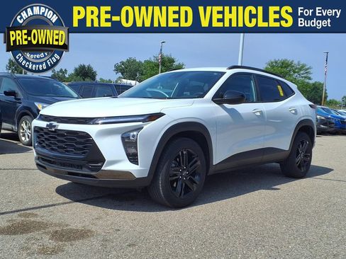 Used 2024 Chevrolet Trax ACTIV w/ Driver Confidence Package FWD image 1