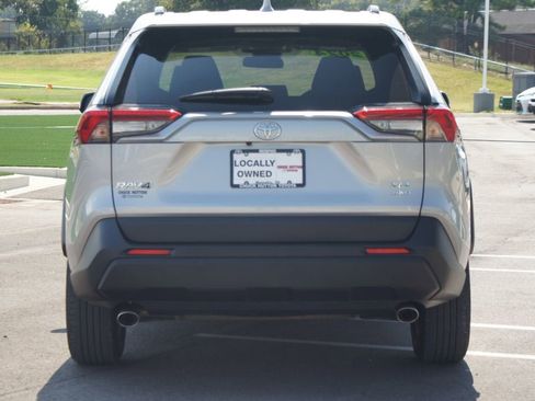 Used 2024 Toyota RAV4 XLE image 3