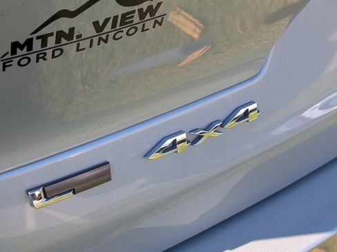 Used 2022 Jeep Grand Cherokee L Limited AWD/4WD image 10