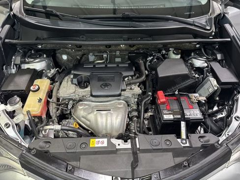 Used 2018 Toyota RAV4 XLE image 6