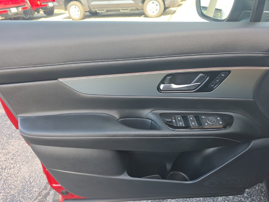 Used 2025 Nissan Murano SL AWD/4WD image 15