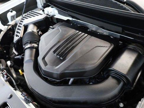Used 2025 GMC Acadia AT4 AWD/4WD image 29