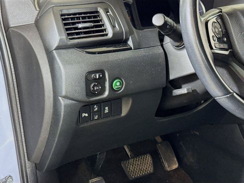 Used 2022 Honda Pilot Touring image 8
