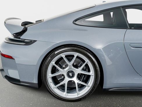 Used 2026 Porsche 911 GT3 w/ Lightweight Package In Black RWD image 8