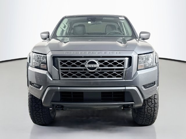 Used 2022 Nissan Frontier SV AWD/4WD image 2