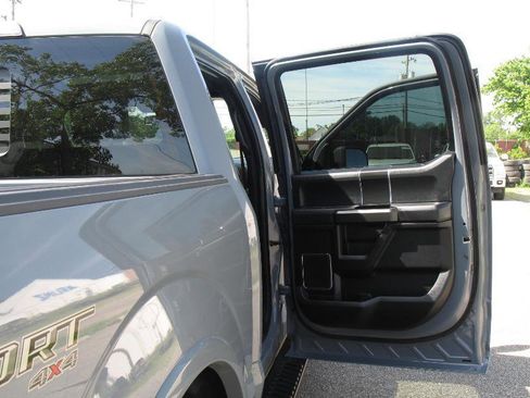Used 2019 Ford F150 Lariat w/ Equipment Group 502A Luxury AWD/4WD image 17