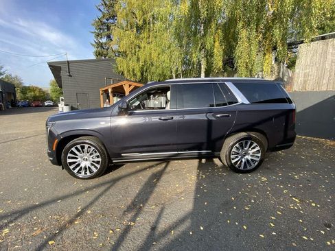 Used 2025 Cadillac Escalade Premium Luxury Platinum w/ LPO, Floor Liner Package AWD/4WD image 3