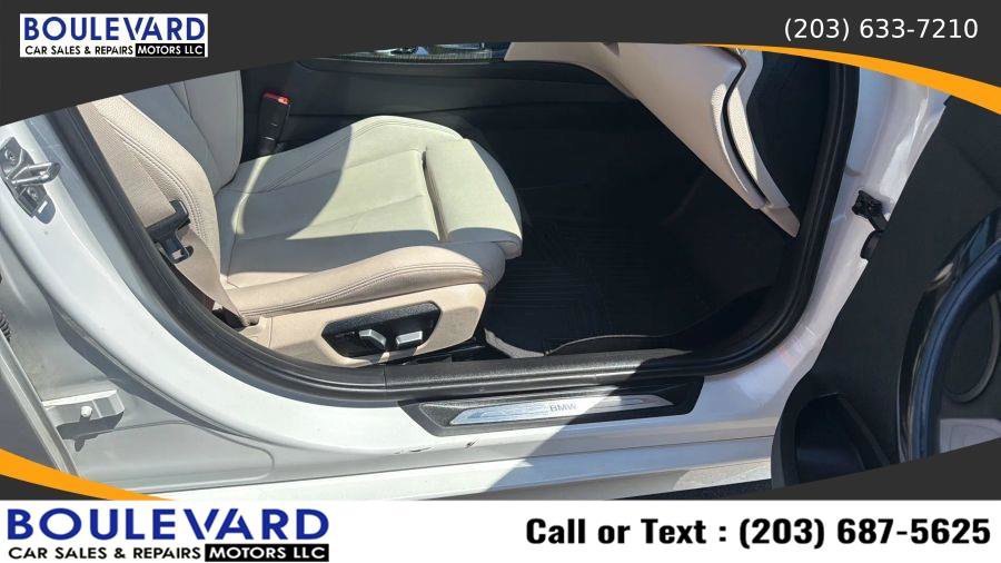 Used 2017 BMW 330i xDrive Sedan AWD/4WD image 39