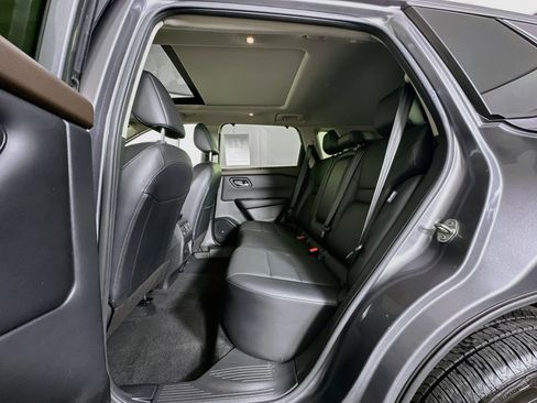 Used 2023 Nissan Rogue SV w/ SV Premium B Package FWD image 30