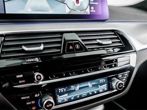 Used 2023 BMW M5 Base w/ Executive Package image 39