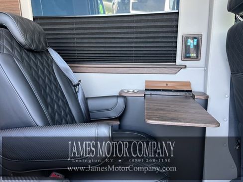 Used 2023 Mercedes-Benz Sprinter 3500 image 25
