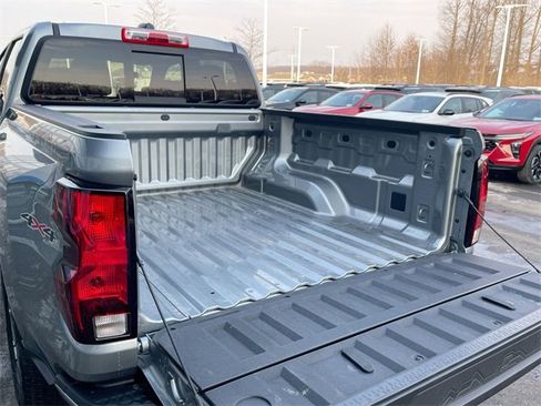 Used 2024 Chevrolet Colorado LT w/ LT Convenience Package image 24