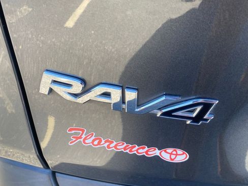 Used 2021 Toyota RAV4 XLE image 14