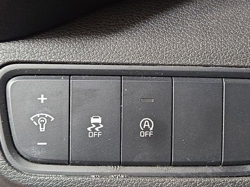 Certified 2023 Kia Soul LX w/ LX Technology Package image 28