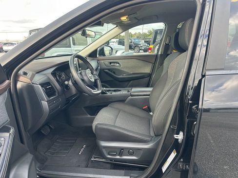 Used 2023 Nissan Rogue SV image 15