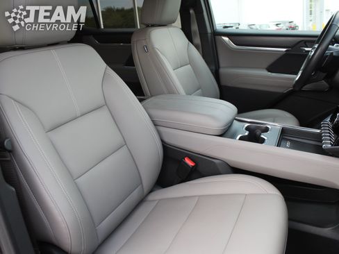 Certified 2024 GMC Acadia Elevation FWD image 29