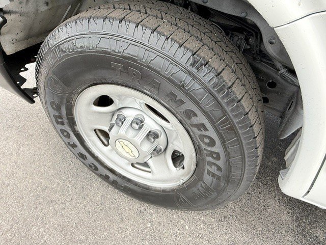 Used 2011 Chevrolet Express 2500 RWD image 10