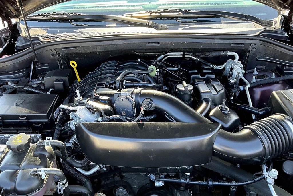Used 2025 Dodge Durango GT AWD/4WD image 32