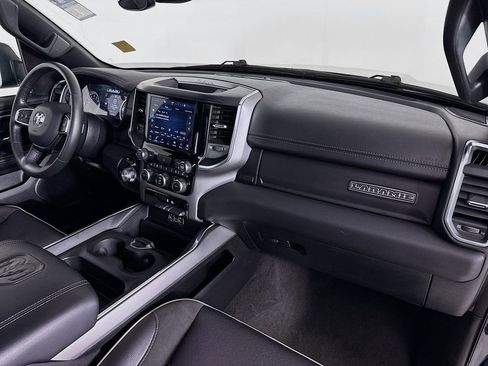 Used 2024 RAM 1500 Laramie AWD/4WD image 30