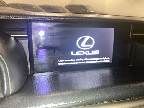 Used 2016 Lexus IS 200t RWD image 31