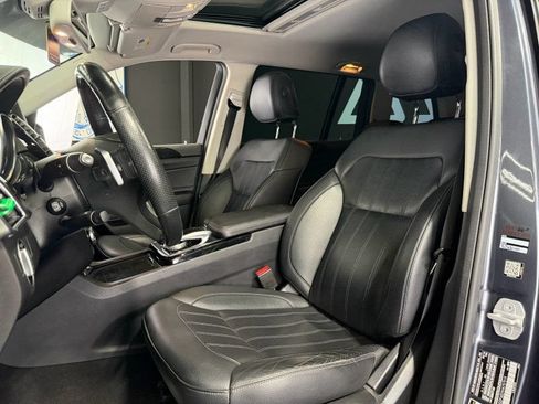 Used 2017 Mercedes-Benz GLS 450 4MATIC image 17
