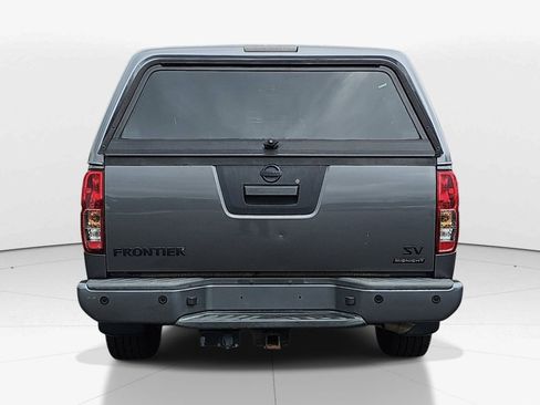 Used 2020 Nissan Frontier SV w/ Midnight Edition Floor Mats RWD image 5