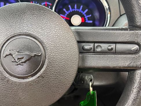 Used 2012 Ford Mustang Convertible RWD image 32