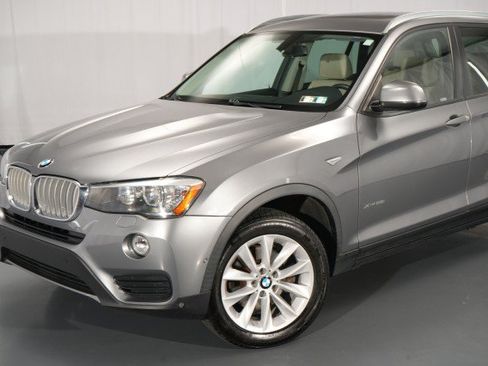 Used 2017 BMW X3 xDrive28i AWD/4WD image 3