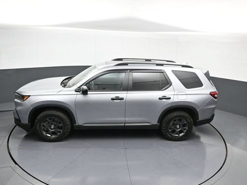 Used 2024 Honda Pilot TrailSport image 42