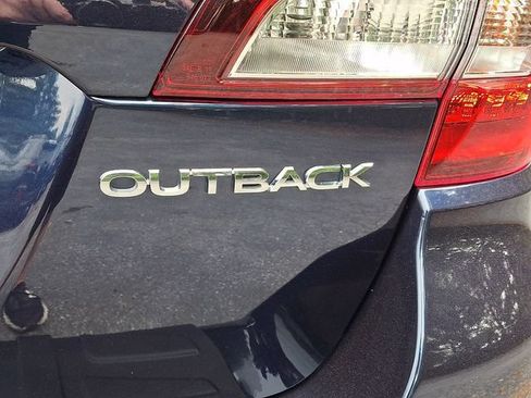 Used 2018 Subaru Outback 2.5i Premium AWD/4WD image 46
