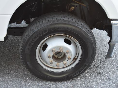 Used 2021 Ford F350 XL w/ Power Equipment Group image 32