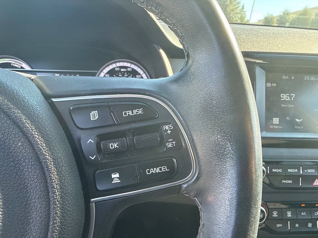 Used 2019 Kia Niro LX FWD image 25