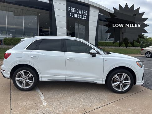 Used 2021 Audi Q3 2.0T Premium w/ Convenience Package image 2