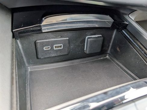 Used 2023 Buick Envision Essence w/ Sport Touring Package image 17