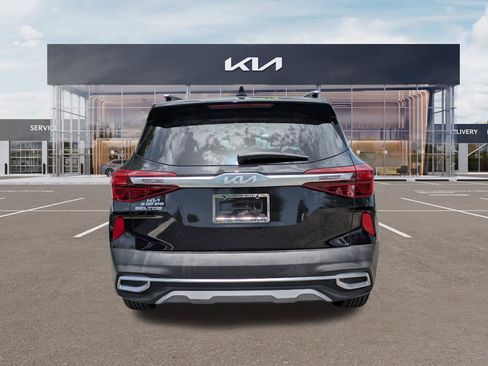Used 2023 Kia Seltos S FWD image 5
