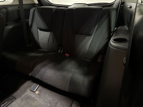 Used 2012 MAZDA MAZDA5 Sport image 45