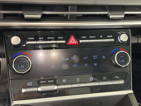 Used 2024 Hyundai Santa Fe XRT AWD/4WD image 23