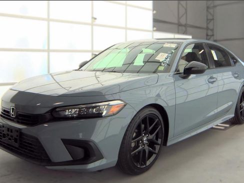 Used 2023 Honda Civic Sport image 1