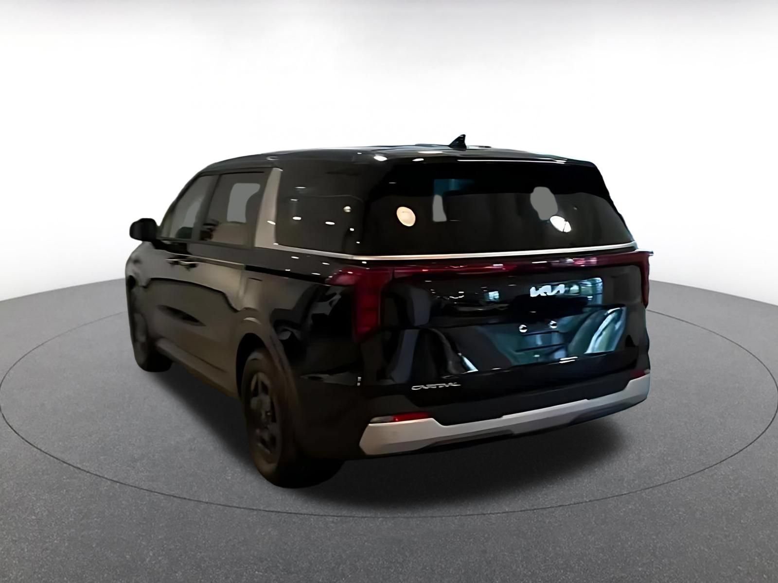 Used 2026 Kia Carnival FWD image 10