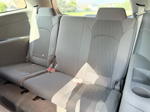 Used 2016 Chevrolet Traverse LS image 35