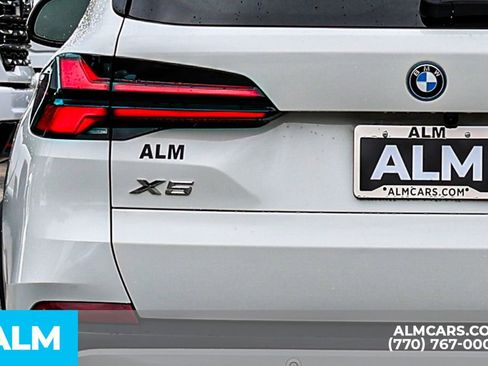 Used 2024 BMW X5 xDrive50e AWD/4WD image 13