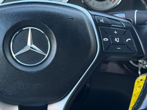 Used 2013 Mercedes-Benz GLK 350 2WD image 32